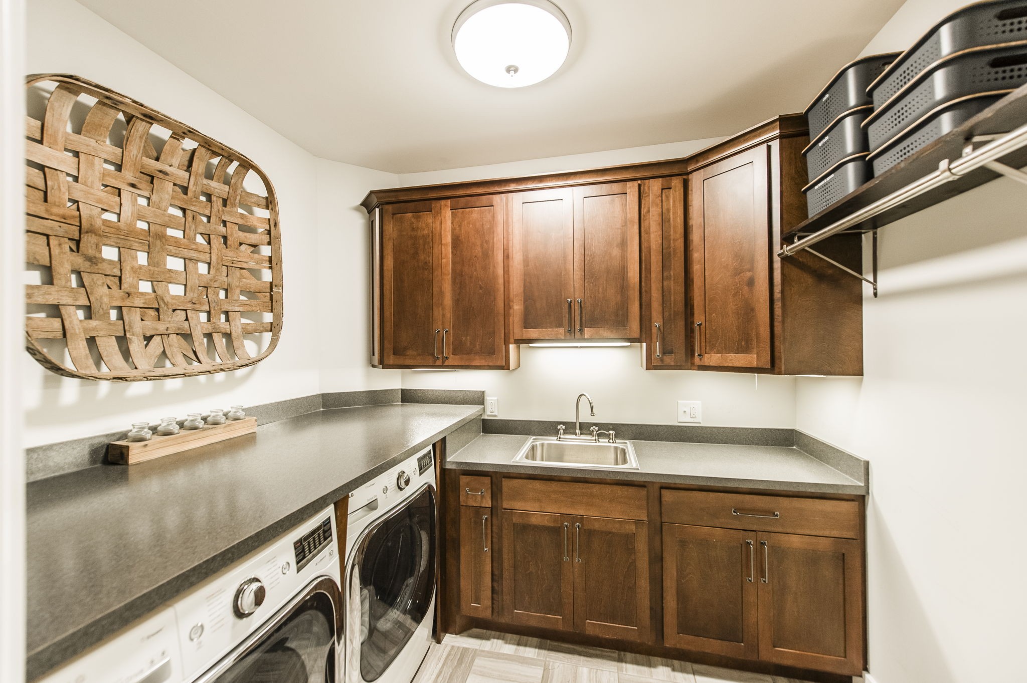 1956 Lake Road Greenbrier, TN 37073 - Photo 25 of 70 a kitchen with granite countertop a sink and a stove