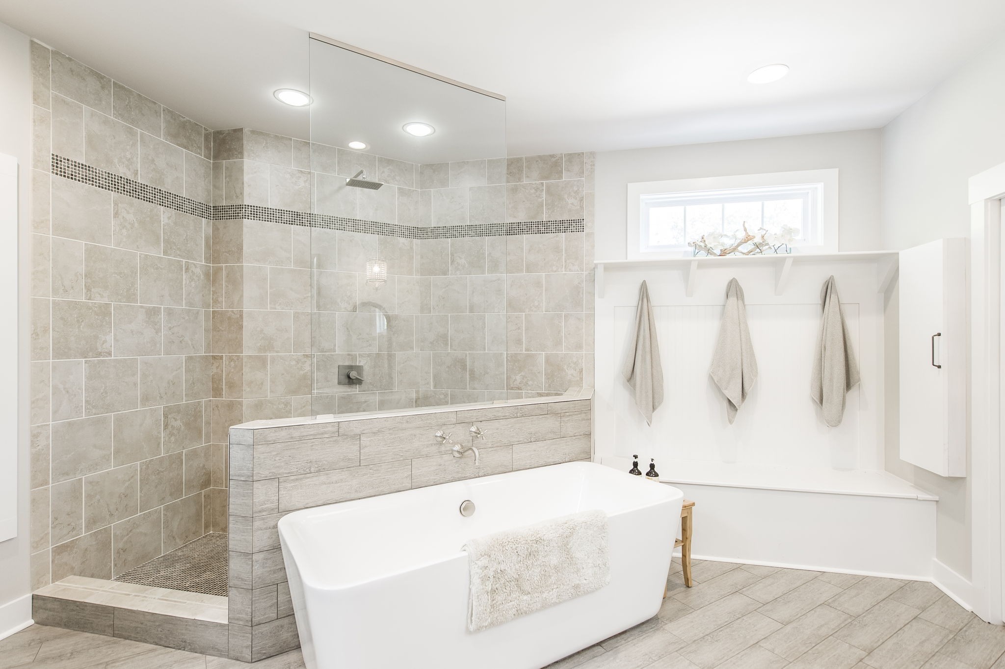 1956 Lake Road Greenbrier, TN 37073 - Photo 32 of 70 a bathroom with a bathtub and a shower