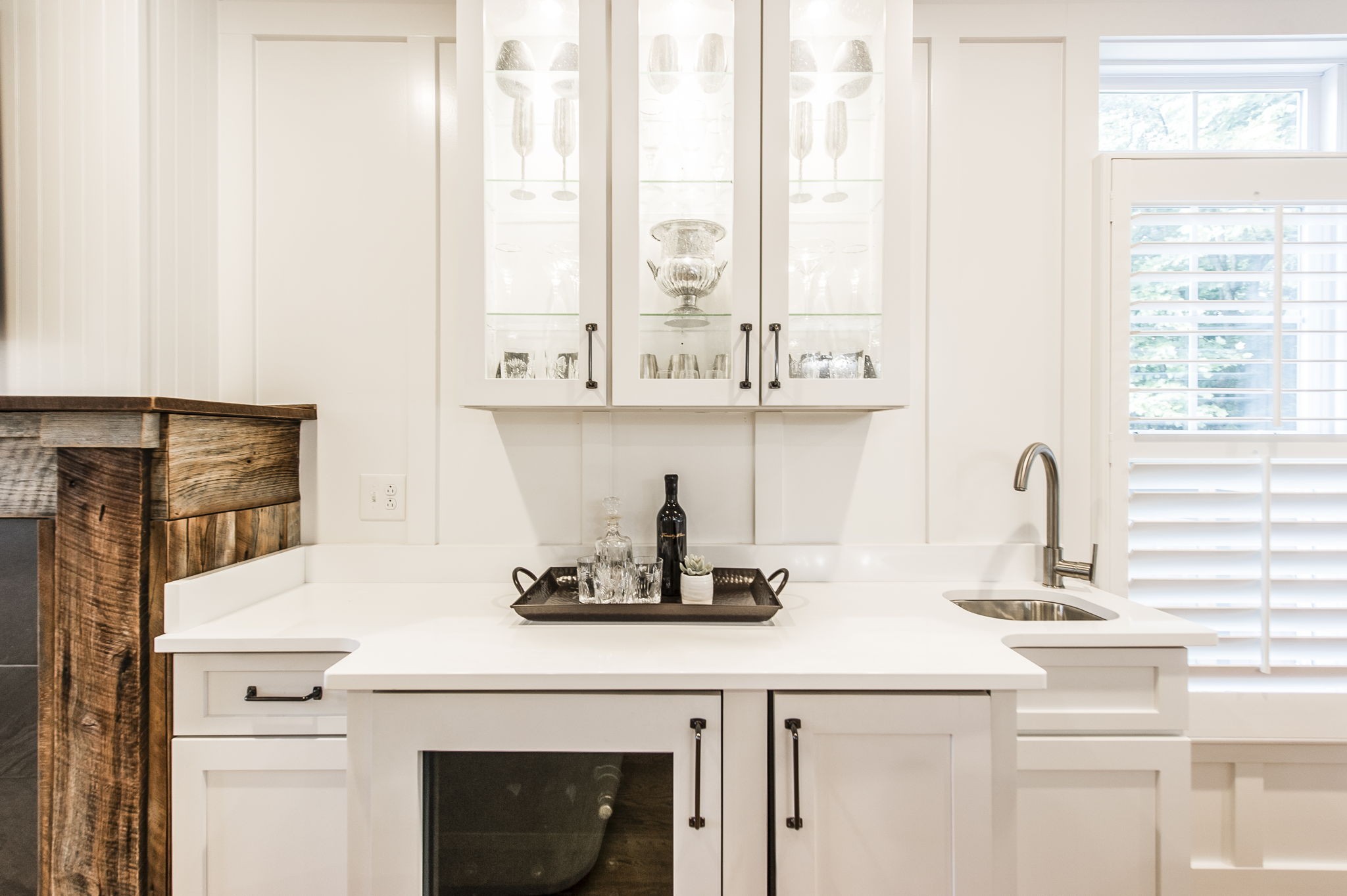 1956 Lake Road Greenbrier, TN 37073 - Photo 10 of 70 a kitchen with appliances cabinets and a sink