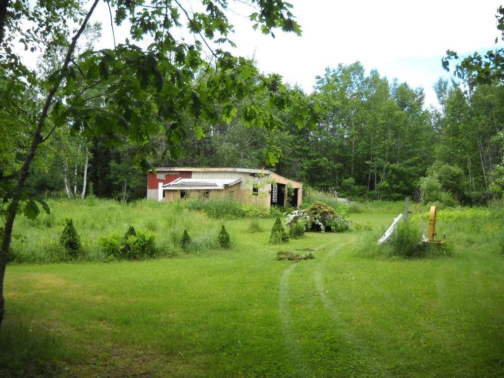 860 Union Road Waldoboro, ME 04572 - Photo 6 of 20 One of two barns.