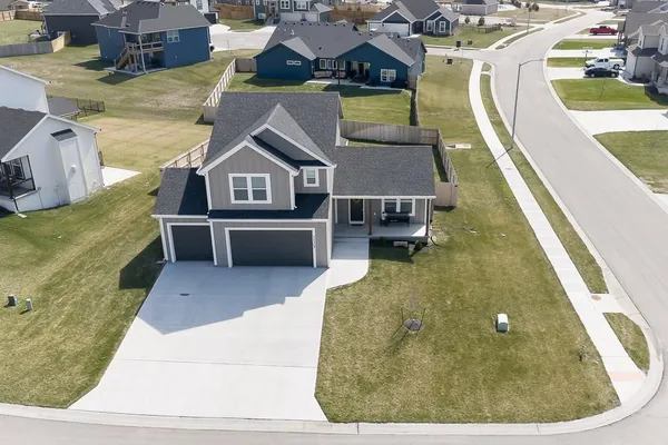 $459,950 | 16349 Lolly Lane, Basehor, KS 66007