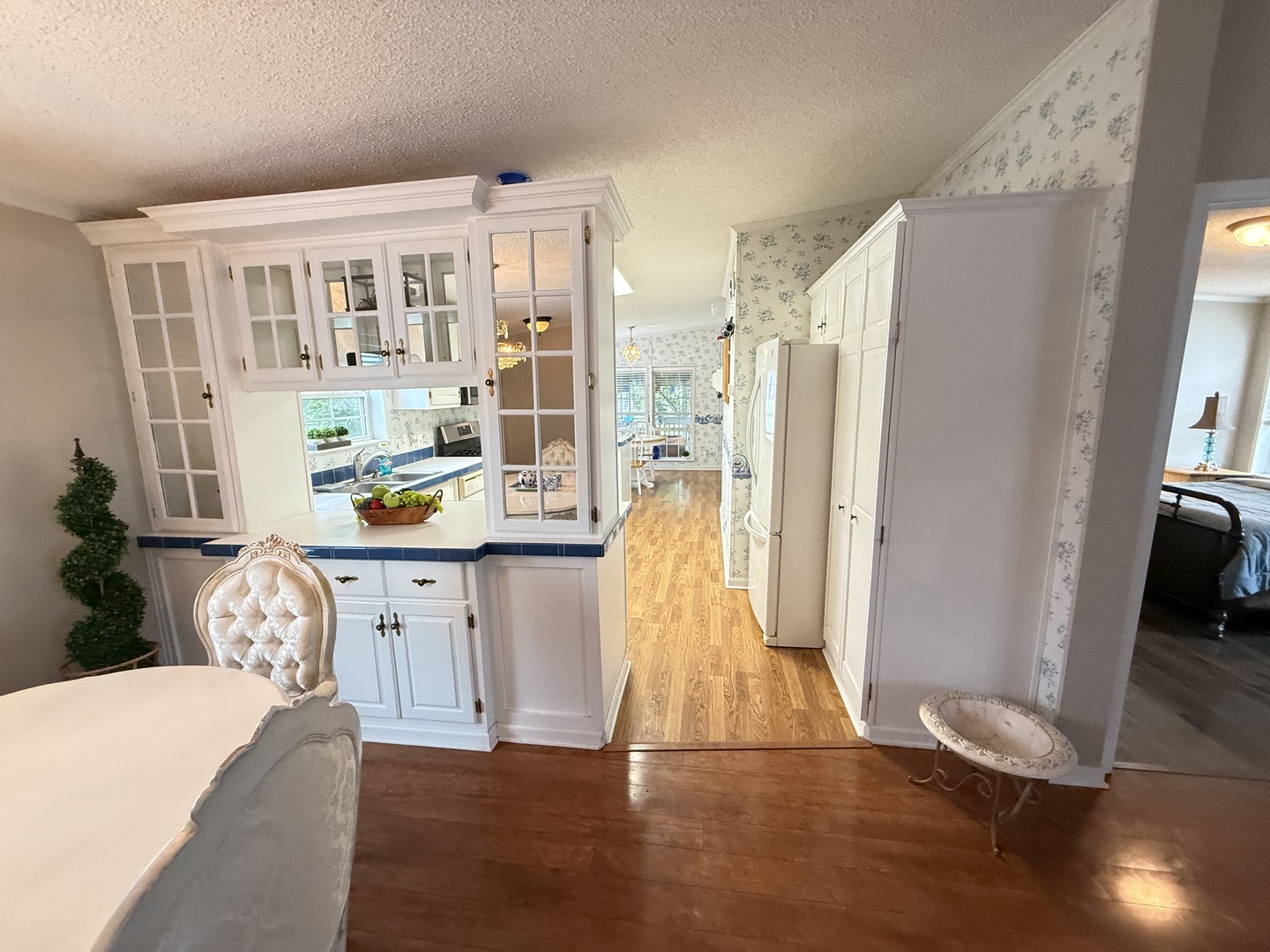 69 Petunia Circle Matteson, IL 60443 - Photo 3 of 25 a view of kitchen with furniture and wooden floor