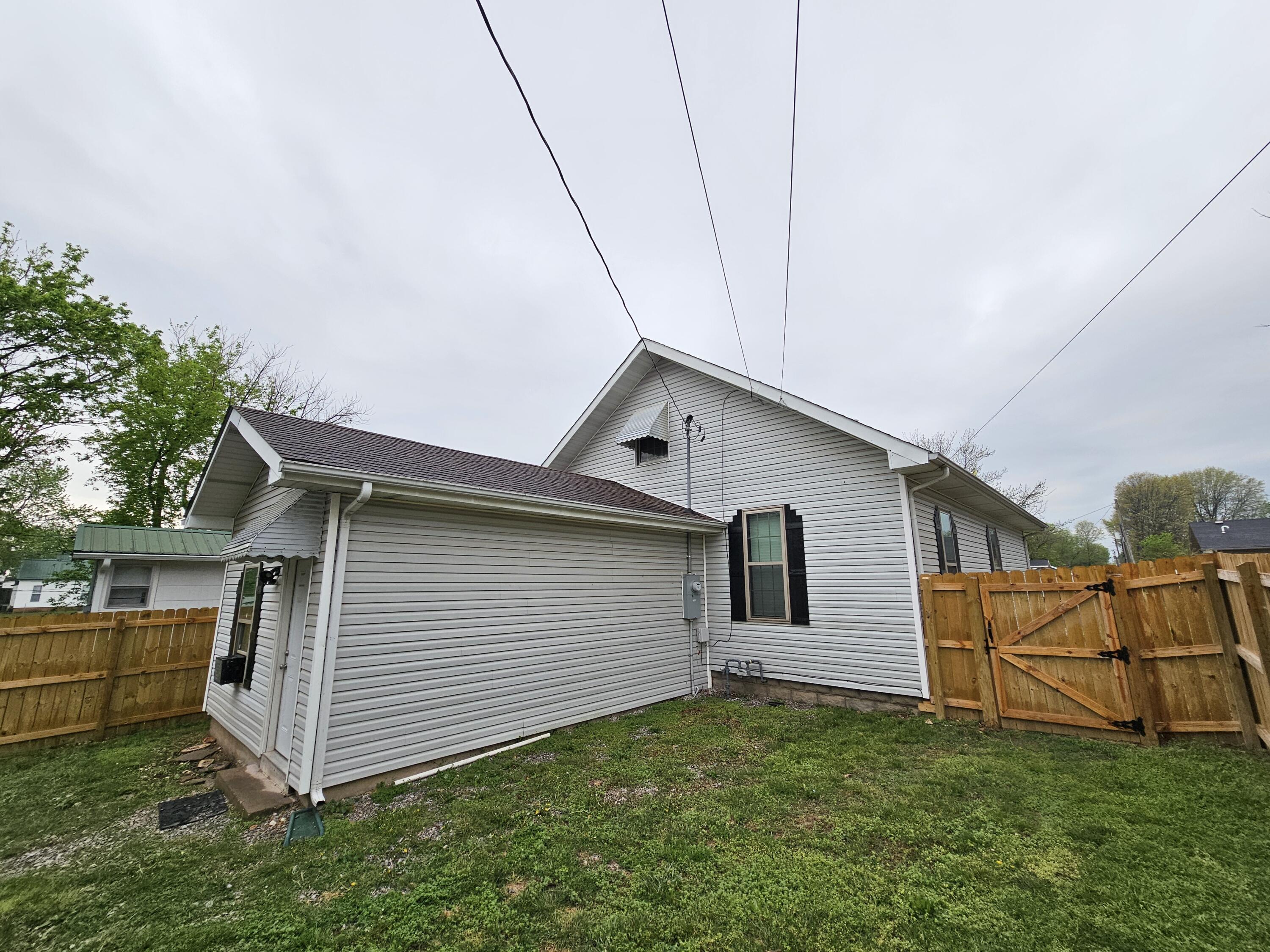 613 8th Street Monett, MO 65708 - Photo 27 of 29 20260410_113313