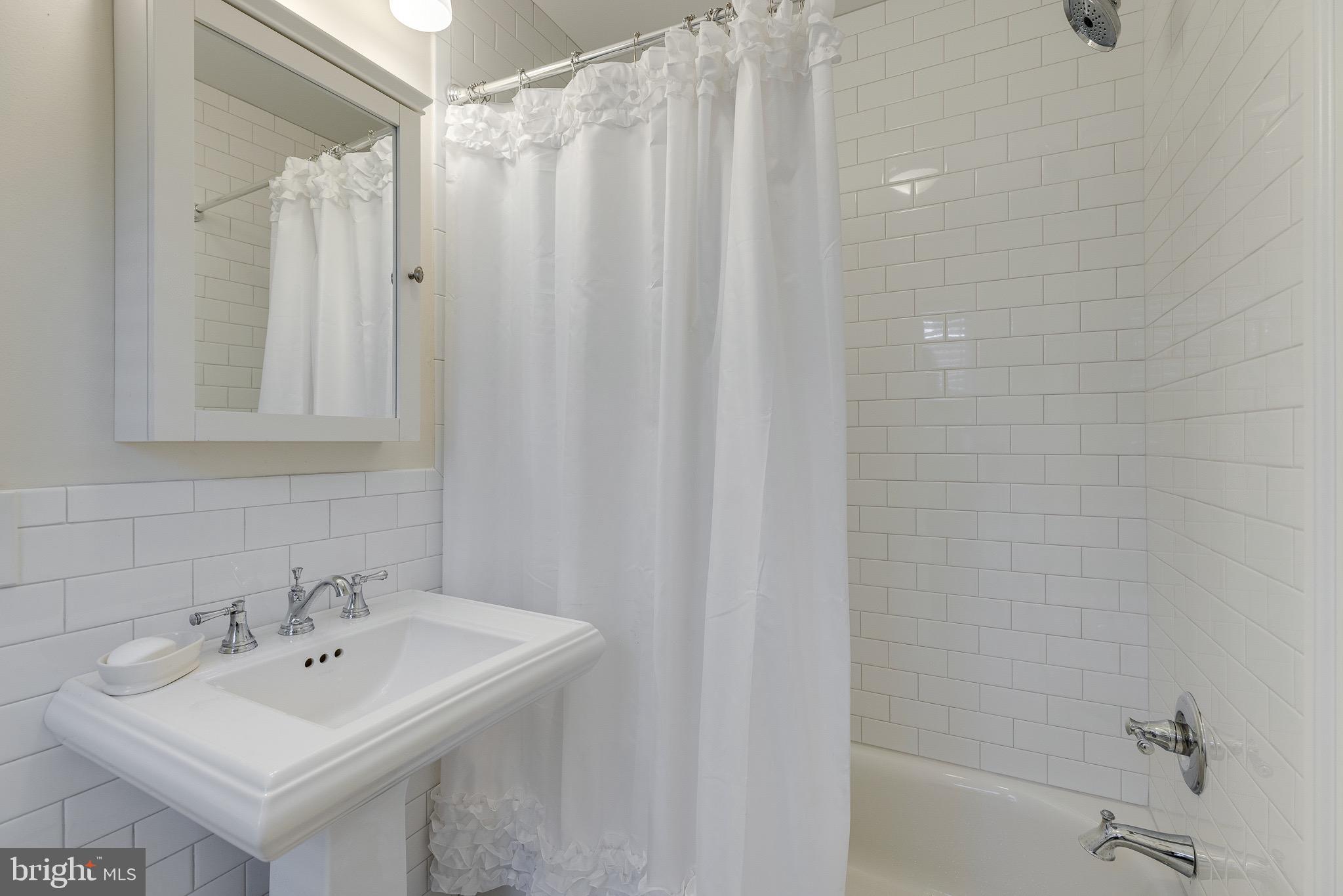 2051 Appletree Street Philadelphia, PA 19103 - Photo 18 of 36 Beautiful second-floor bath