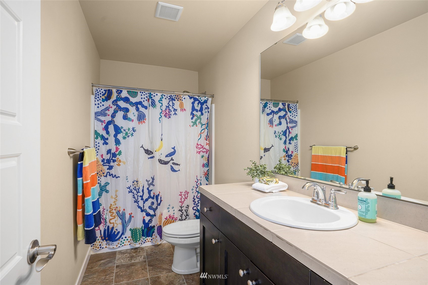 532 Ludwig Road Snohomish, WA 98290 - Photo 33 of 40 a bathroom with a sink toilet and shower