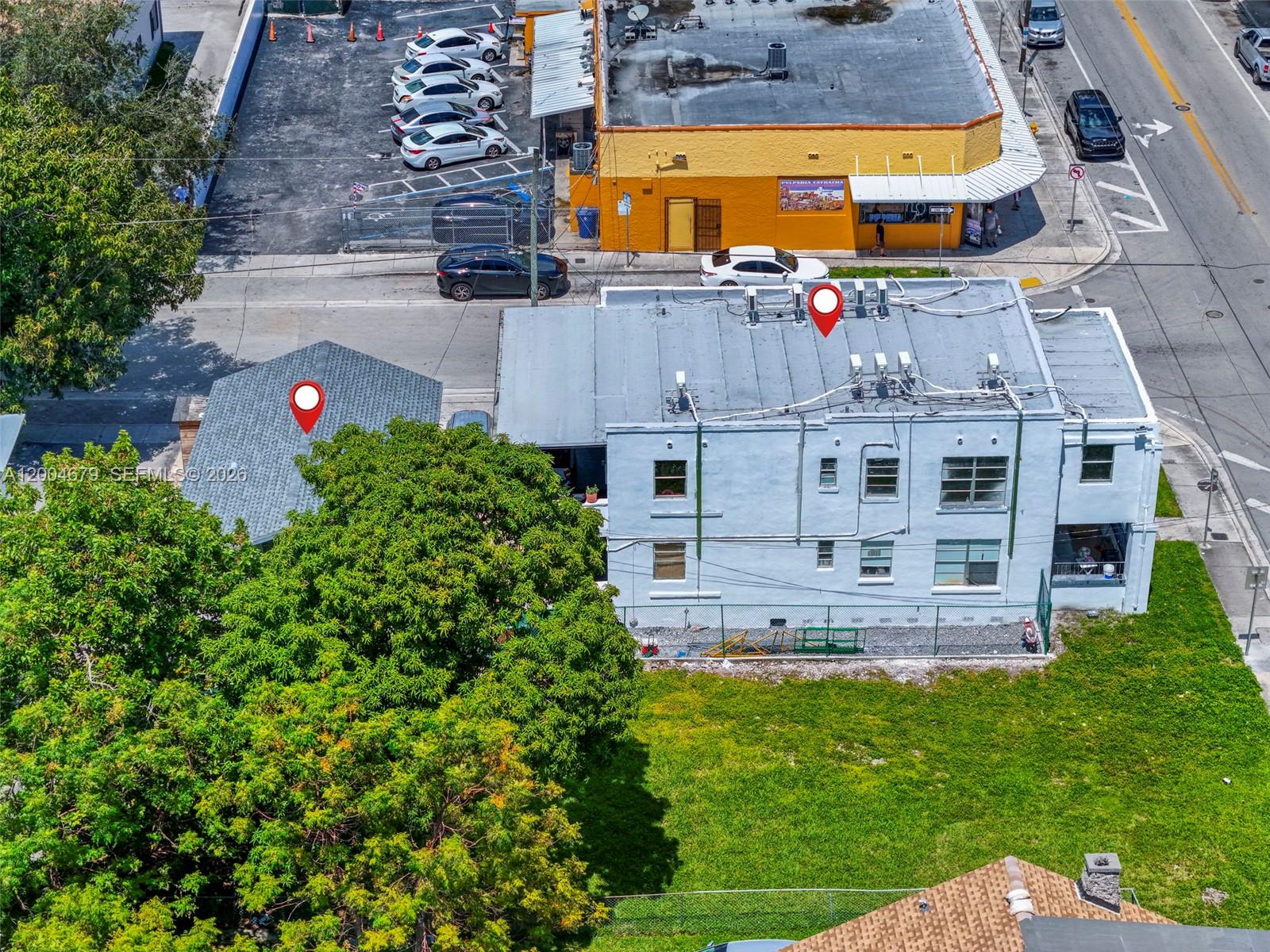 500 Southwest 8th Street Miami, FL 33130 - Photo 31 of 33 an aerial view of a house with a yard