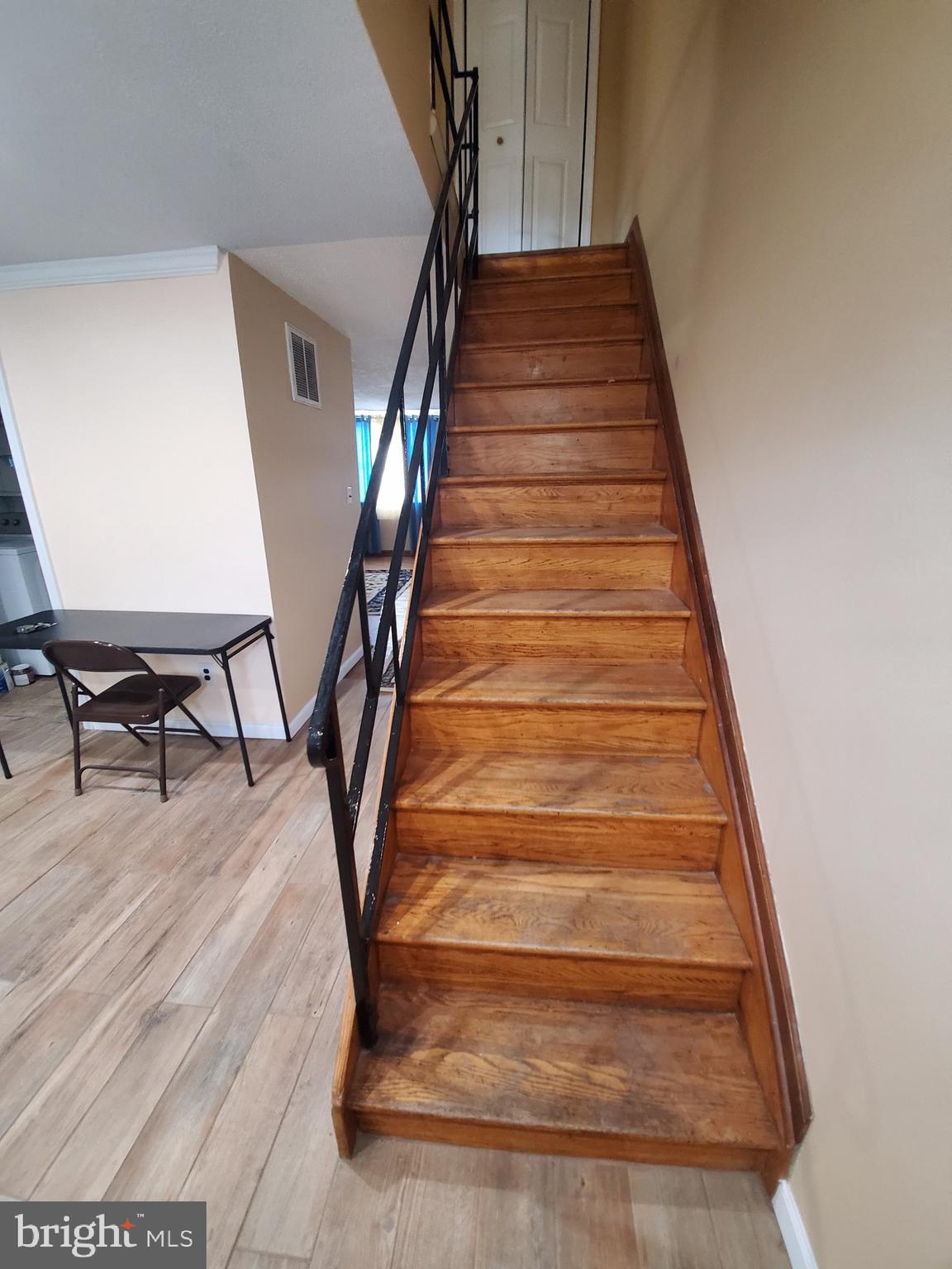 2753 Norfen Road Halethorpe, MD 21227 - Photo 17 of 20 Stairway