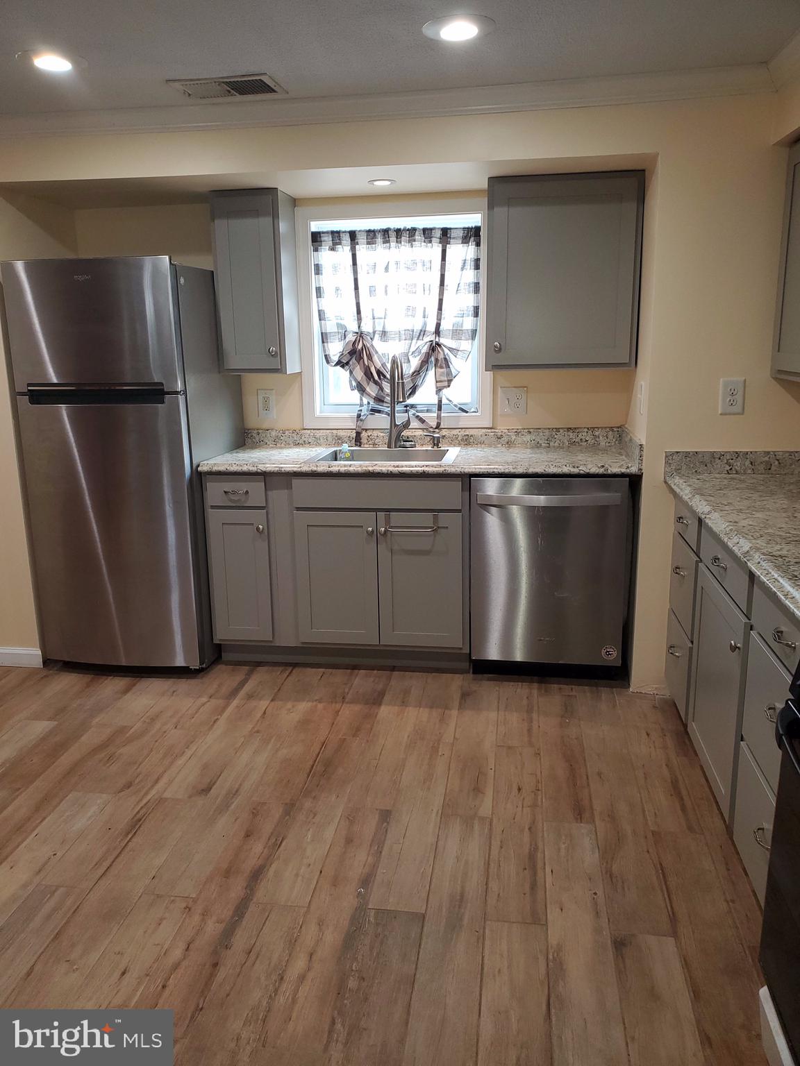 2753 Norfen Road Halethorpe, MD 21227 - Photo 4 of 20 Fully REMODELED Kitchen