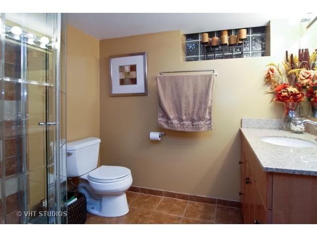 187 Akenside Road Riverside, IL 60546 - Photo 14 of 18