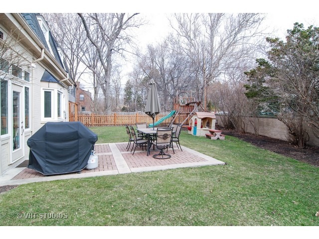 187 Akenside Road Riverside, IL 60546 - Photo 15 of 18