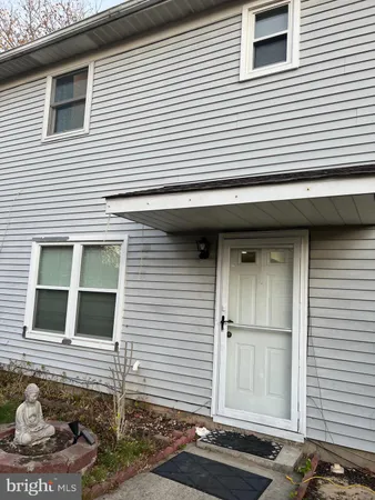 $470,000 | 109 Pebble Road, East Windsor, NJ 08520