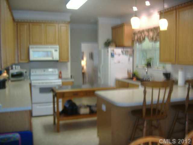 9536 Brief Road, Unit 3 Charlotte, NC 28227 - Photo 3 of 13 Gallery Image 3