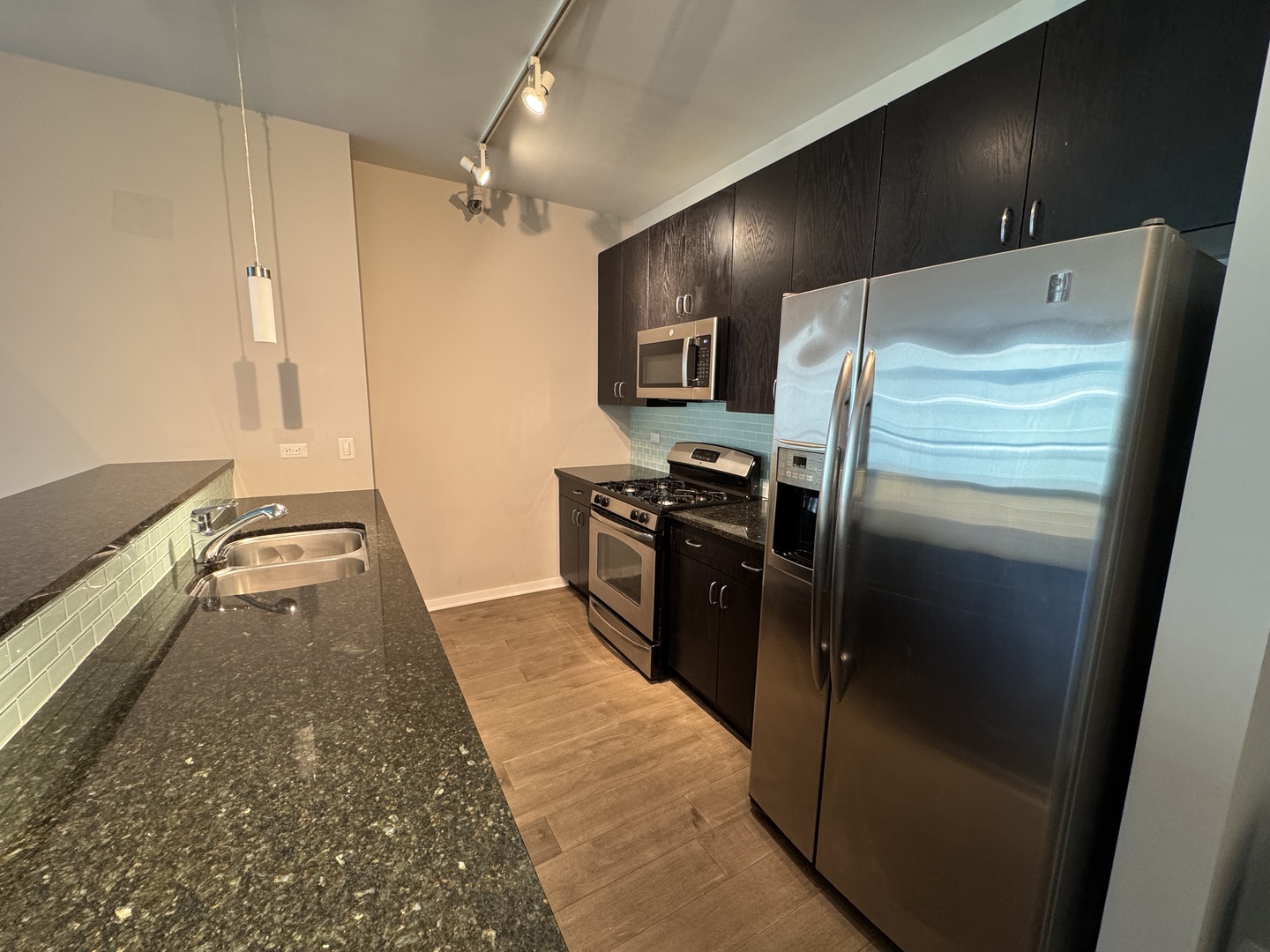 125 South Green Street, Unit 1002A Chicago, IL 60607 - Photo 7 of 17