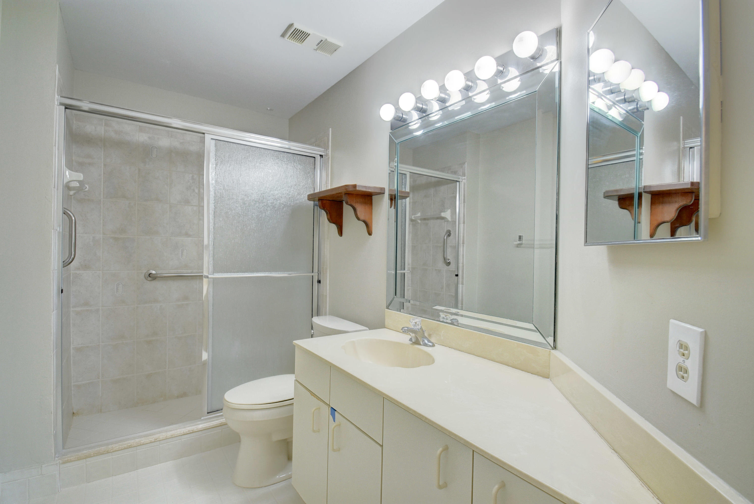 8640 Vía Reale, Unit 1 Boca Raton, FL 33496 - Photo 24 of 47 Virtuals1 (21)