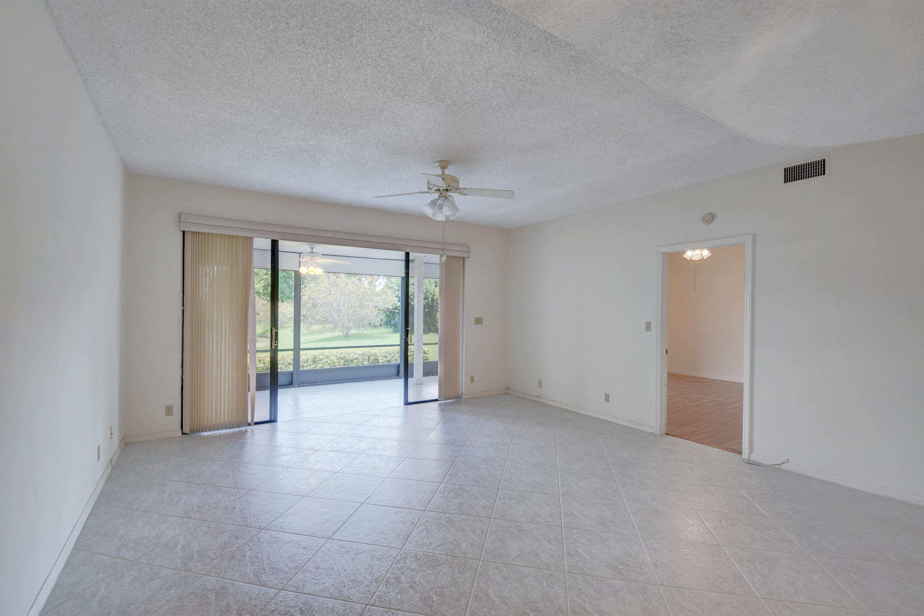 8640 Vía Reale, Unit 1 Boca Raton, FL 33496 - Photo 9 of 47 Virtuals1 (6)