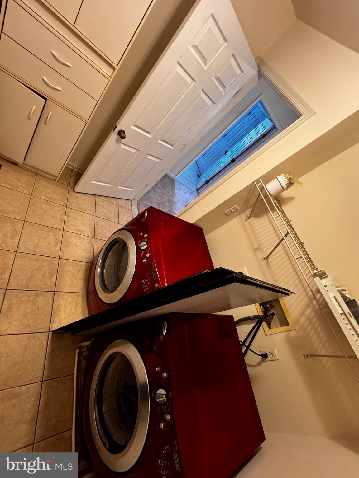 2653 Sandymount Road Finksburg, MD 21048 - Photo 26 of 68 a close up of a washer and dryer