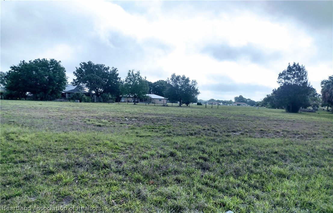 501 Meadow Road Sebring, FL 33876 - Photo 4 of 9 Gallery Image 4