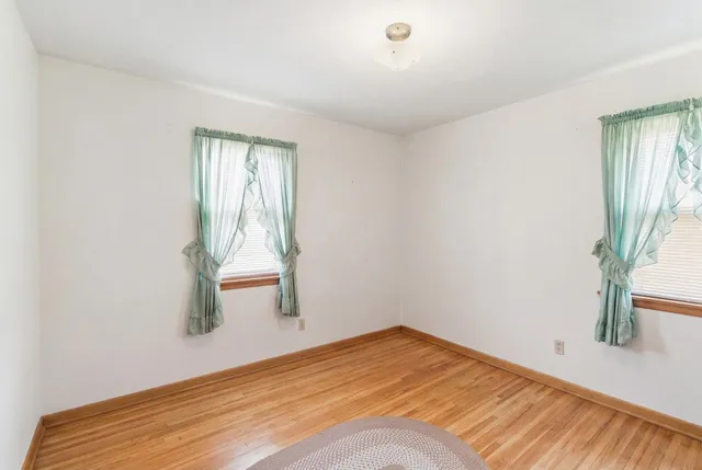 $144,900 | 809 3rd Street Southwest, Waseca, MN 56093