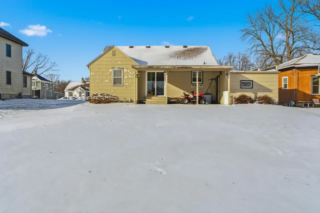 $144,900 | 809 3rd Street Southwest, Waseca, MN 56093