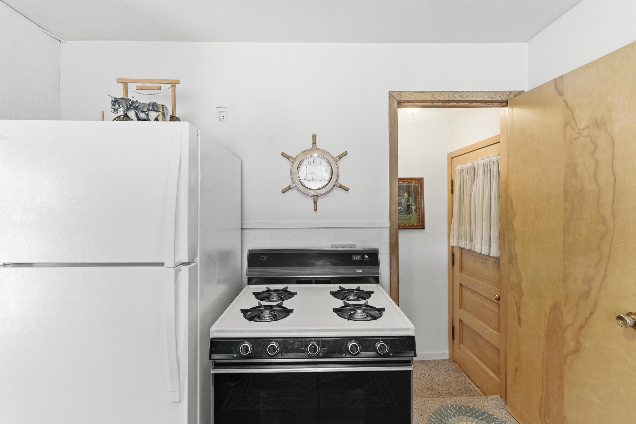 809 3rd Street Southwest Waseca, MN 56093 - Photo 9 of 38