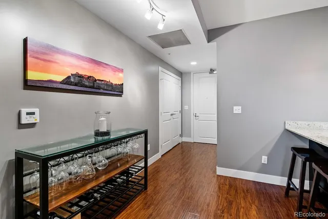 $2,400 | 2001 Lincoln Street, Unit 712, Denver, CO 80202