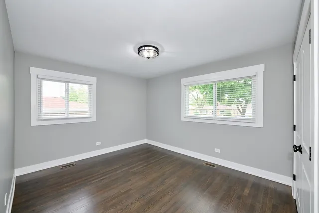 a front view of house with yard