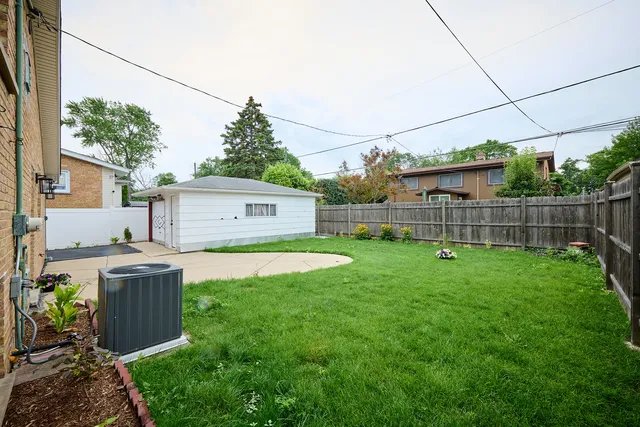 $3,750 | 8926 Natoma Avenue, Morton Grove, IL 60053