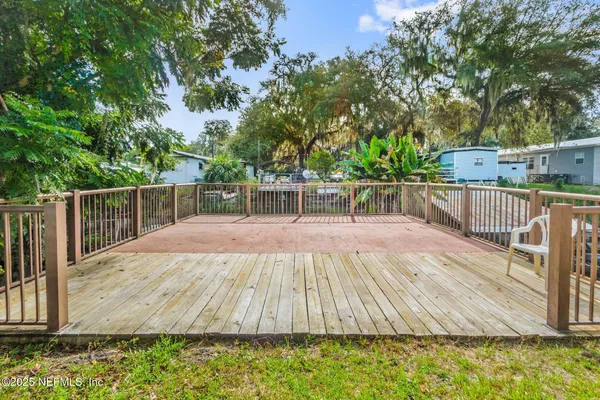 $156,500 | 210 Camellia Drive, Satsuma, FL 32189