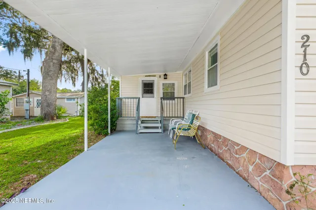 $165,000 | 210 Camellia Drive, Satsuma, FL 32189