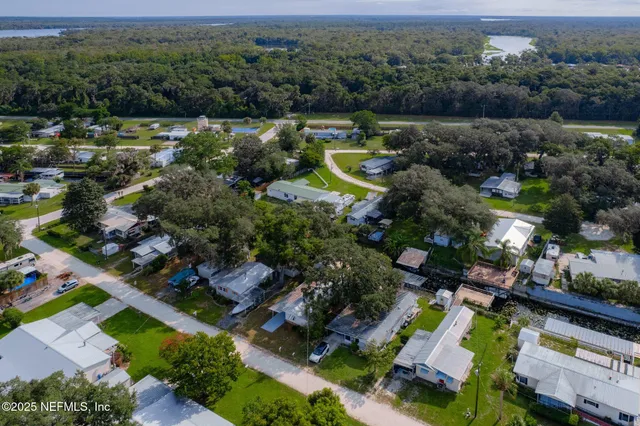 $165,000 | 210 Camellia Drive, Satsuma, FL 32189