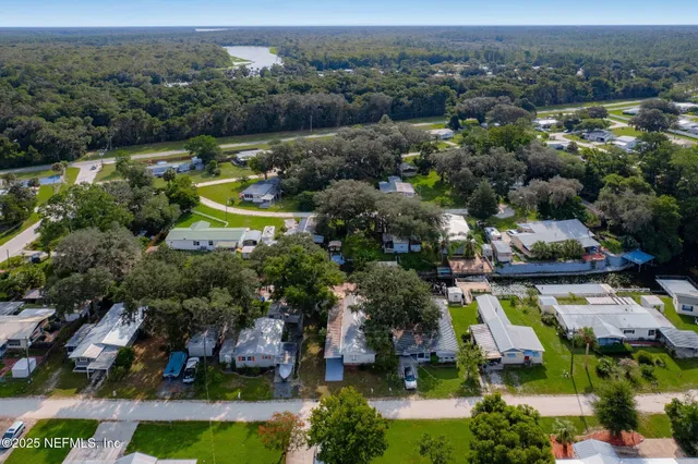 $165,000 | 210 Camellia Drive, Satsuma, FL 32189