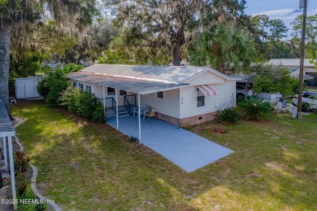 $165,000 | 210 Camellia Drive, Satsuma, FL 32189