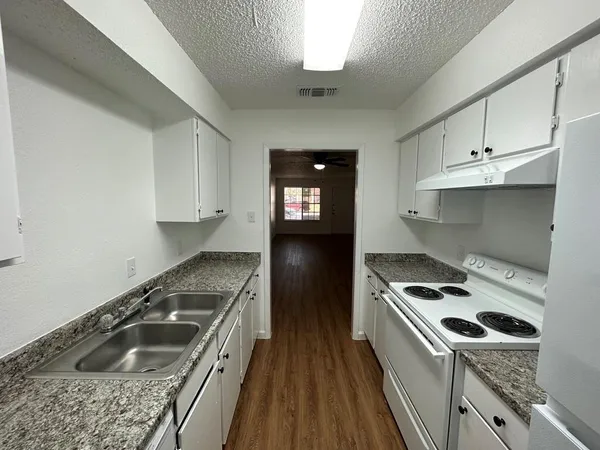 $1,200 | 627 McQueary Street, Unit 629, Arlington, TX 76012