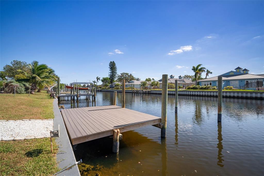 910 Spindle Palm Way Apollo Beach, FL 33572 - Photo 20 of 41