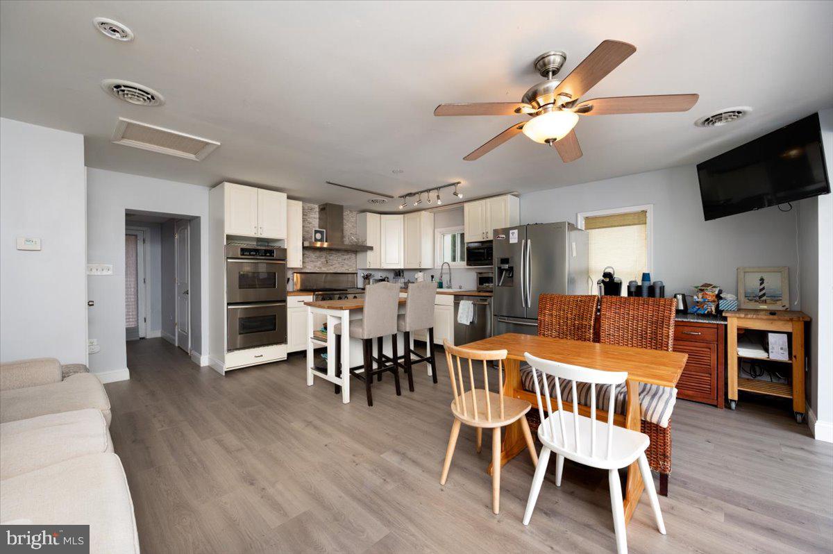 1312 Tuggies Road Pasadena, MD 21122 - Photo 12 of 75