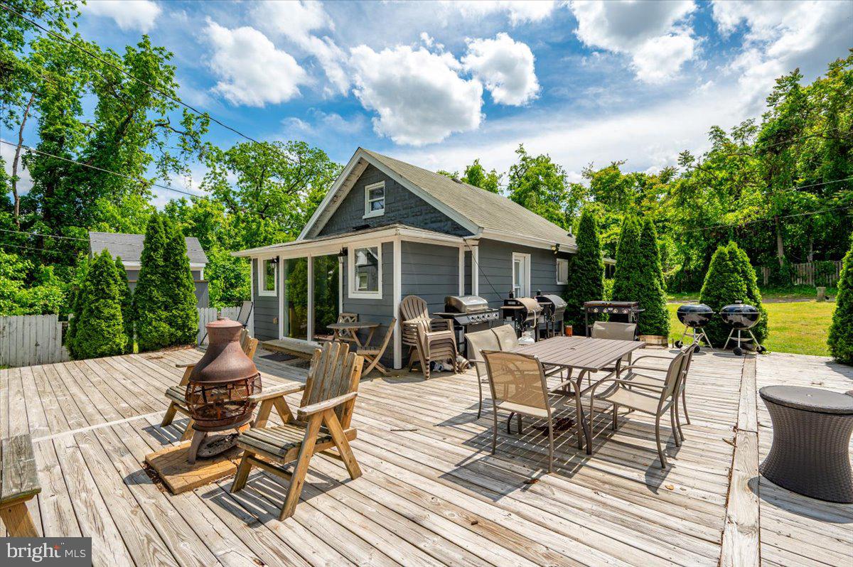 1312 Tuggies Road Pasadena, MD 21122 - Photo 16 of 75