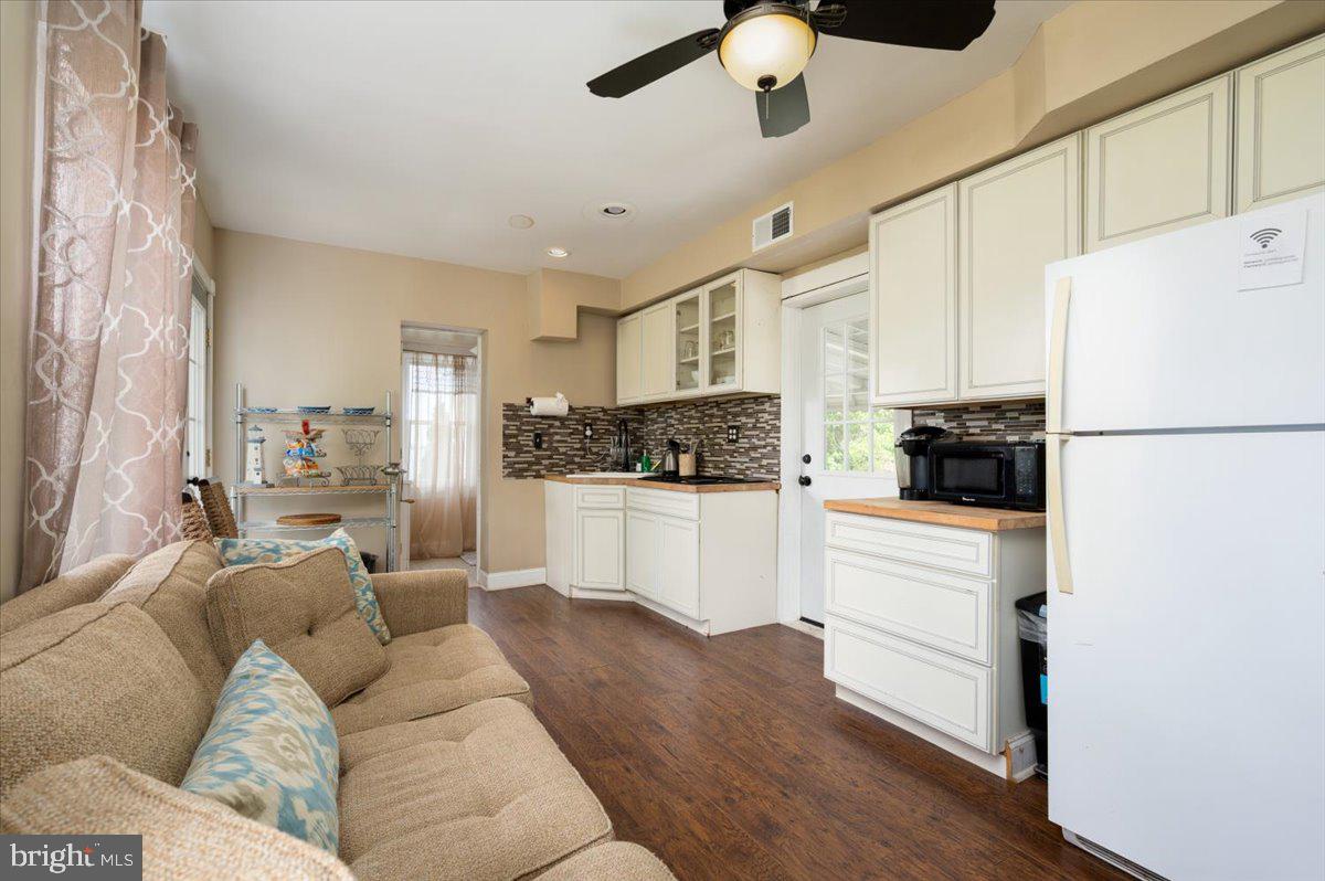 1312 Tuggies Road Pasadena, MD 21122 - Photo 25 of 75