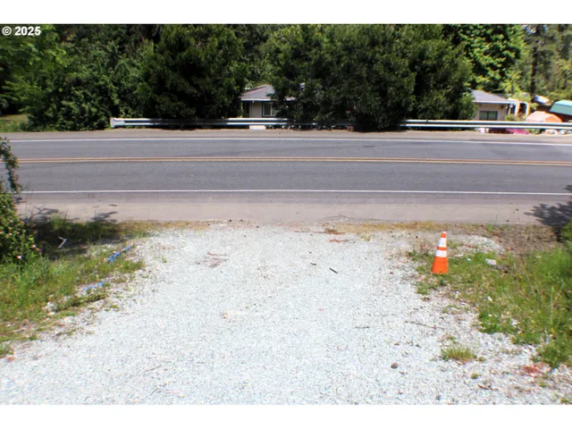 $38,900 | 1482 Canyonville-Riddle Road, Riddle, OR 97469