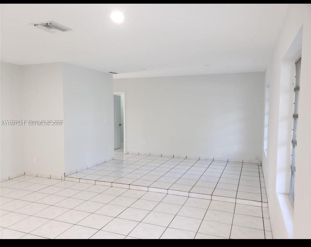 3040 Southwest 77th Court Miami, FL 33155 - Photo 5 of 32