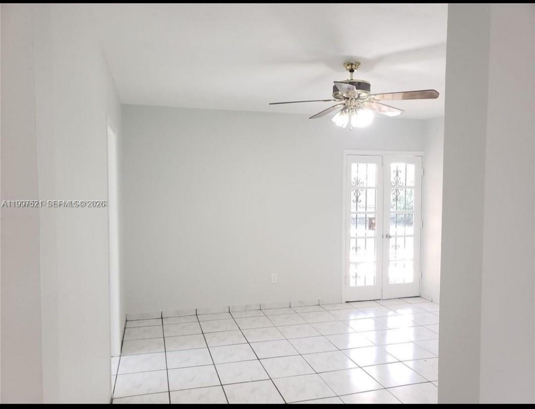 3040 Southwest 77th Court Miami, FL 33155 - Photo 6 of 32