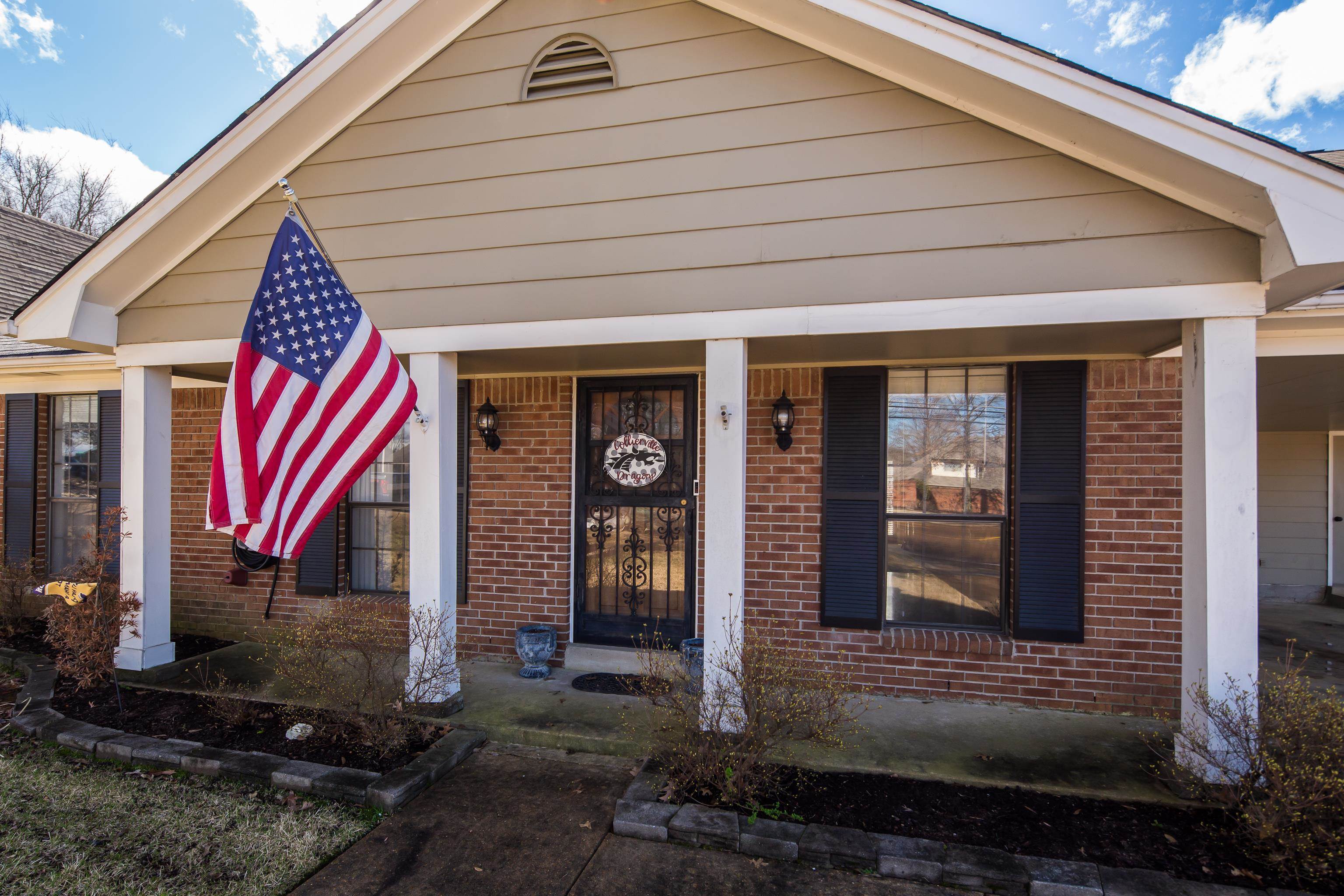411 Shelton Road Collierville, TN 38017 - Photo 2 of 19 a front view of a house