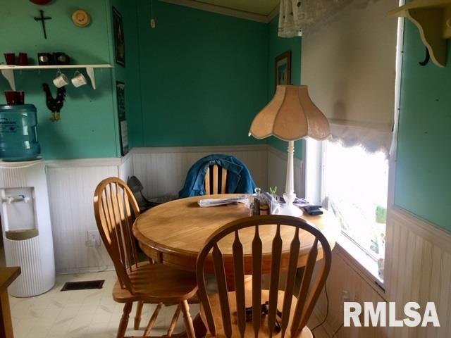 5774 Stagecoach Road Pleasant Plains, IL 62677 - Photo 12 of 25 Gallery Image 12