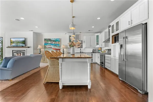 $2,500,000 | 20 H Street, Lake Lotawana, MO 64086