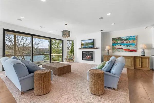 $2,500,000 | 20 H Street, Lake Lotawana, MO 64086