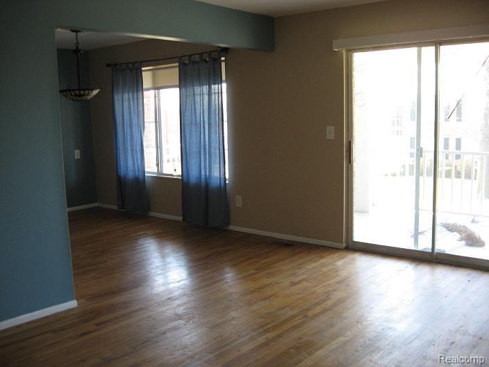 29456 Hoover Road Warren, MI 48093 - Photo 10 of 15 DOORWALL