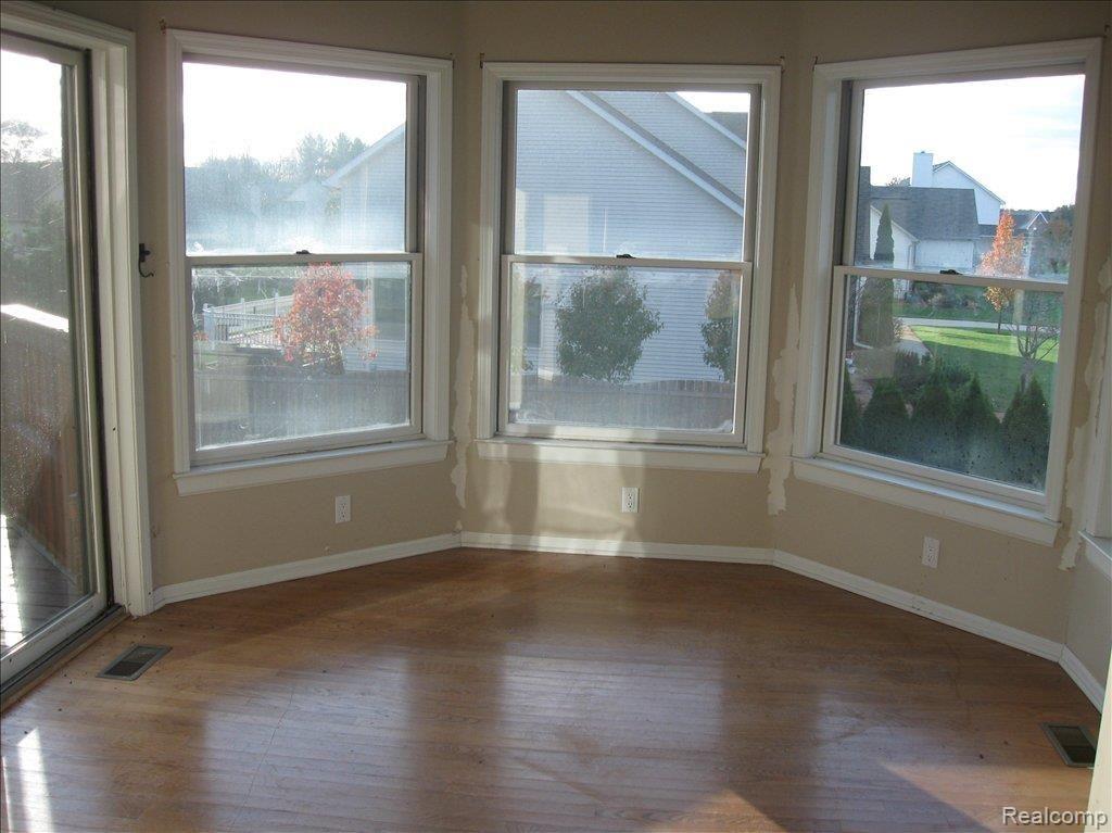 10314 Rushton Road South Lyon, MI 48178 - Photo 10 of 21 IMG_0055