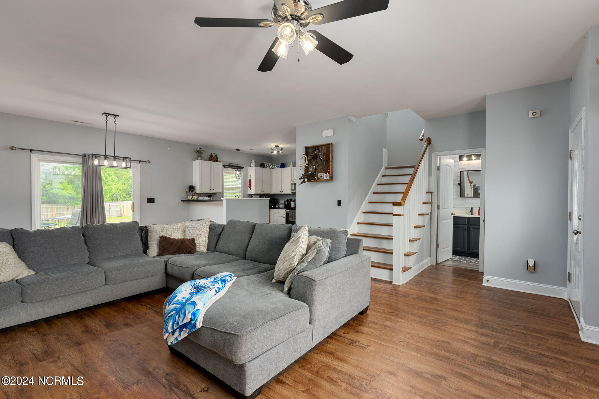 52 East Tumbling Waters Road Rocky Point, NC 28457 - Photo 6 of 23 living-room-01c