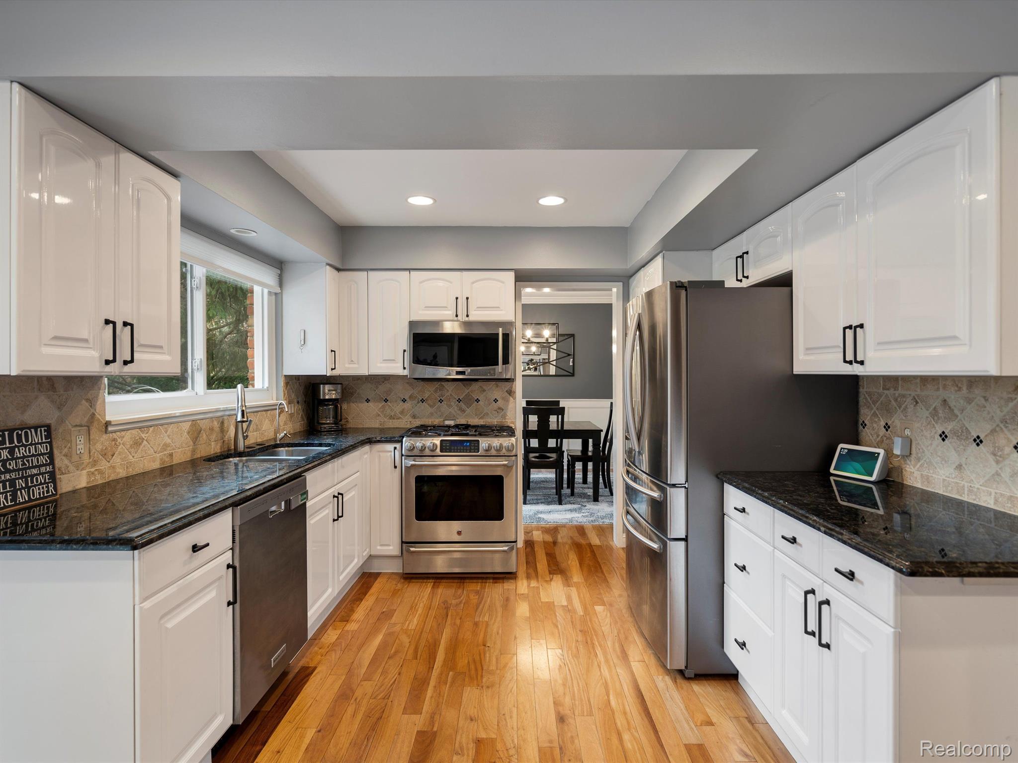 805 Dickson Lane Rochester, MI 48307 - Photo 14 of 53 Gallery Image 14