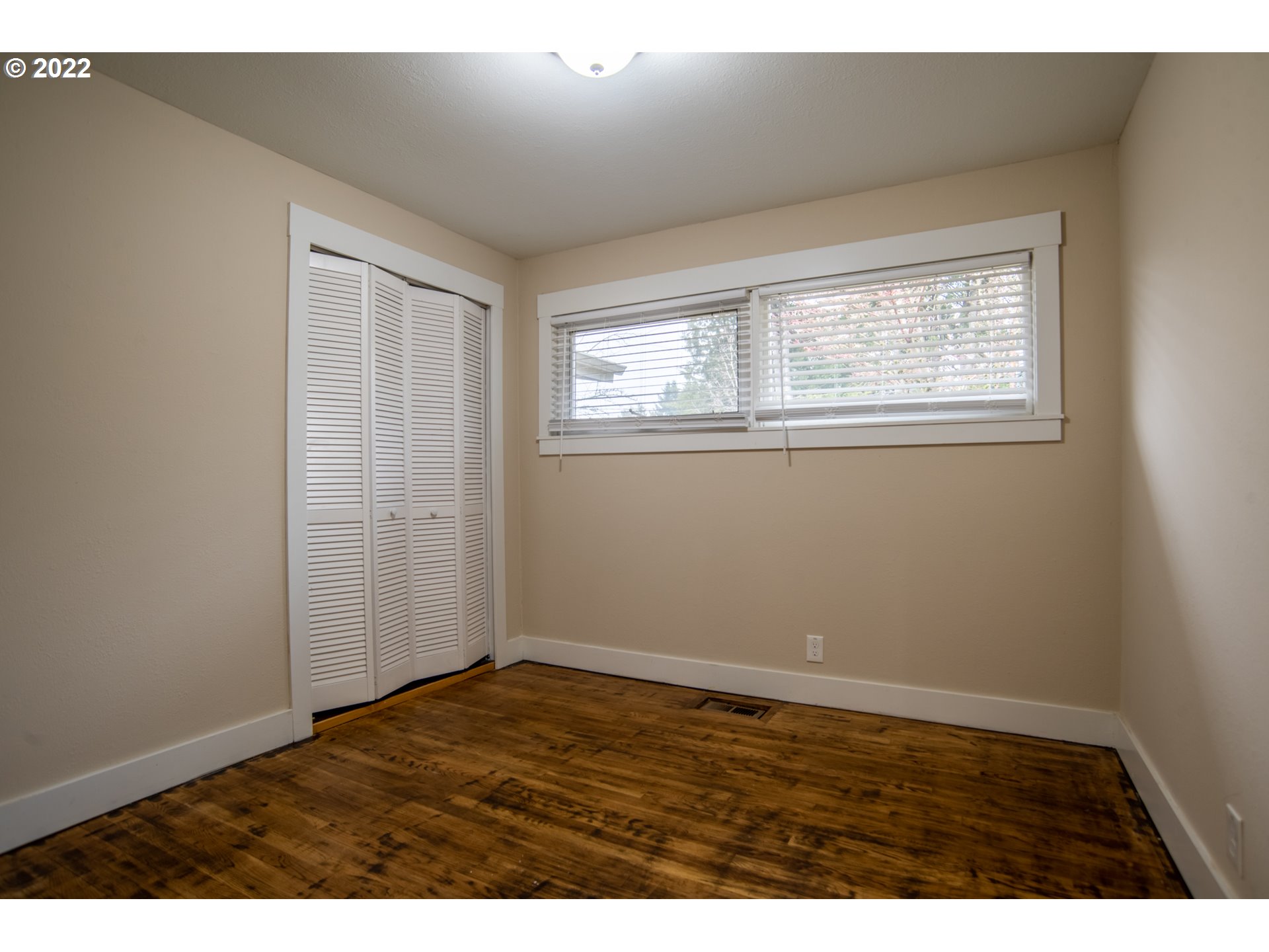 2424 Greentree Road Lake Oswego, OR 97034 - Photo 11 of 32 Gallery Image 11