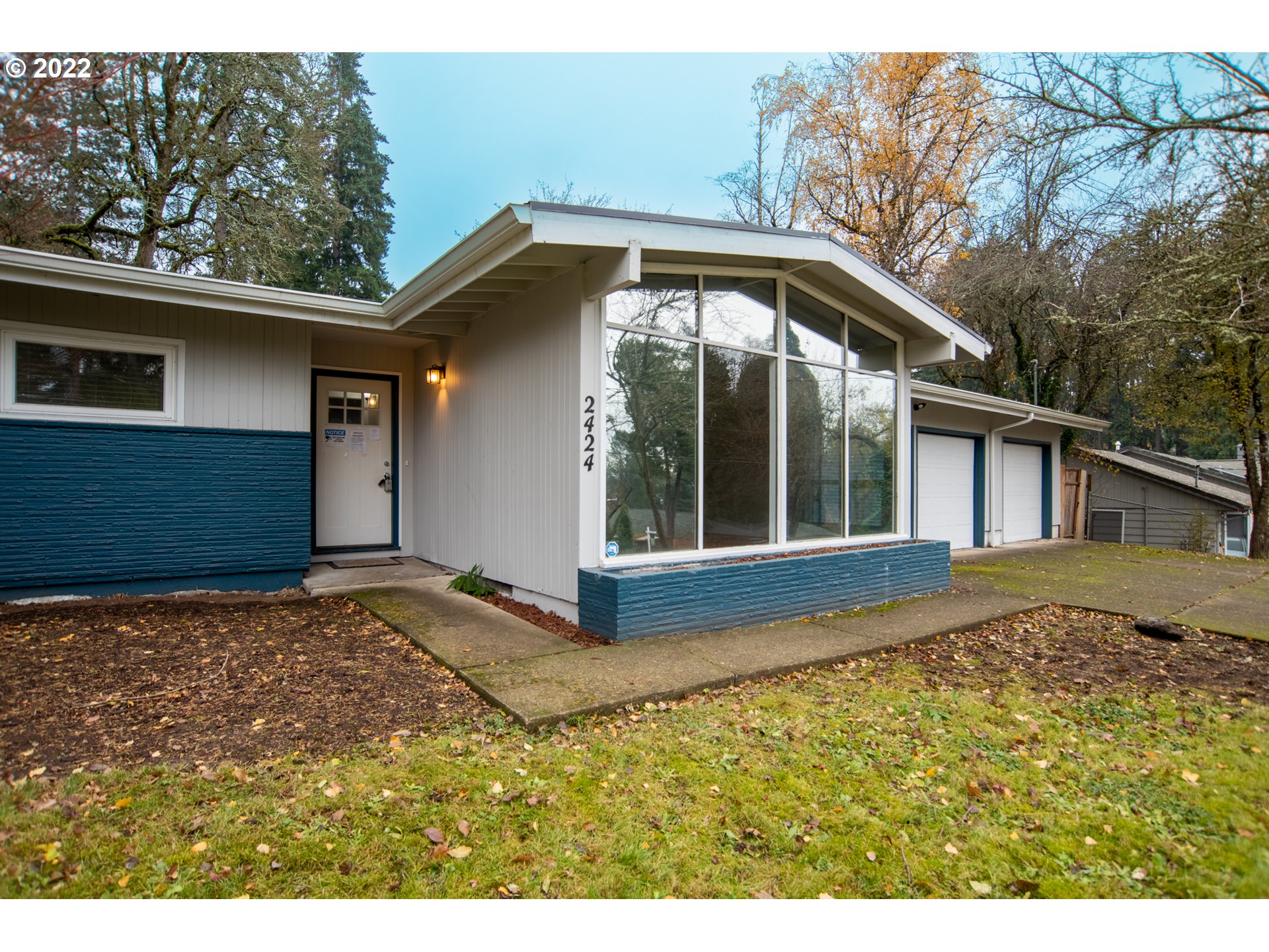 2424 Greentree Road Lake Oswego, OR 97034 - Photo 24 of 32 Gallery Image 24